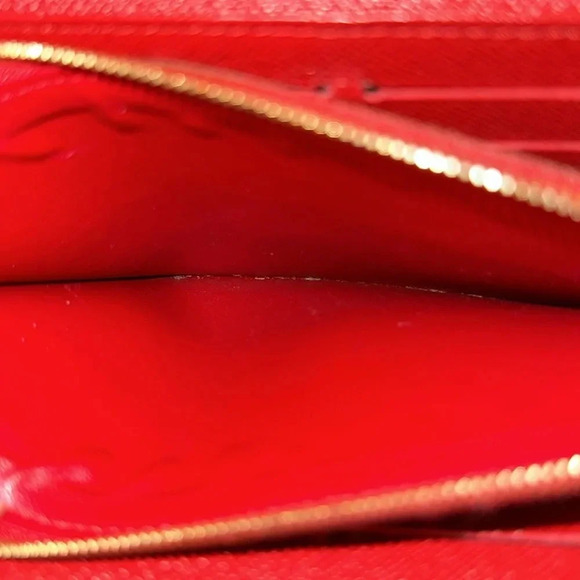 Louis Vuitton - Picture 3 of 13